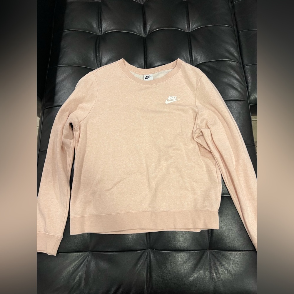 Nike light pink crew neck size medium